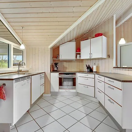 Cozy In With House A Panoramic View * Martofte